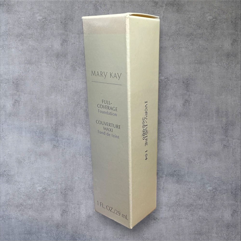 NIB Mary Kay Full Coverage Foundation Ivory 104 365000  1 oz Gray Cap‎